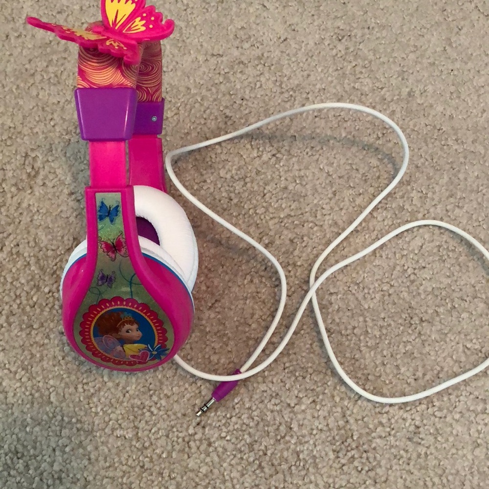 Fancy Nancy headphones.